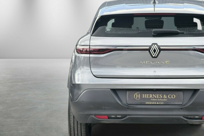 renault-megane-elektrisitet-2022-big-7