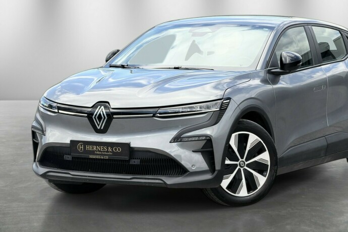 renault-megane-elektrisitet-2022-big-1