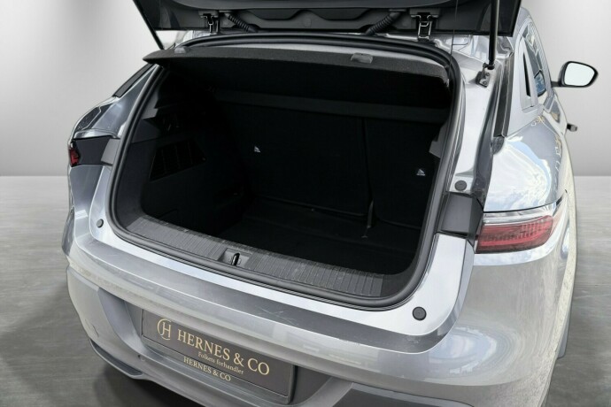 renault-megane-elektrisitet-2022-big-9