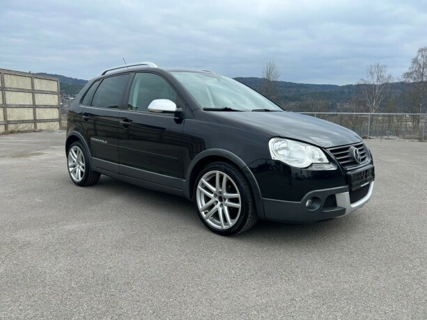 volkswagen-polo-bensin-2009-big-0
