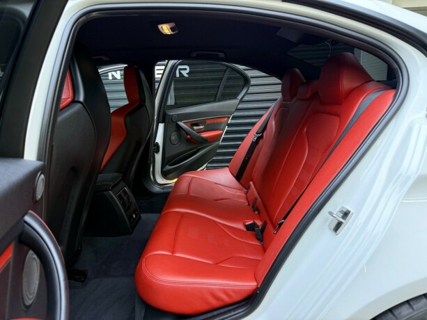 bmw-m3-bensin-2016-big-41