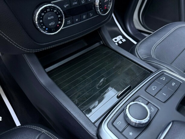 mercedes-benz-gl-bensin-2015-big-28
