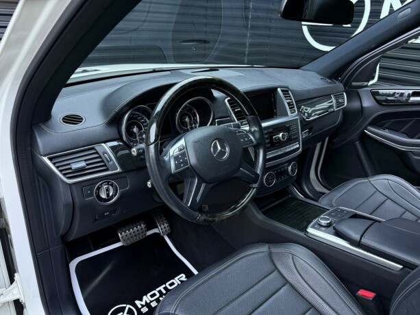 mercedes-benz-gl-bensin-2015-big-11