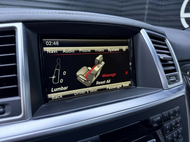 mercedes-benz-gl-bensin-2015-big-25