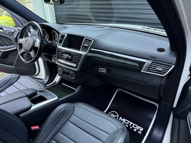 mercedes-benz-gl-bensin-2015-big-12