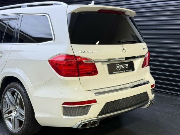 mercedes-benz-gl-bensin-2015-big-4