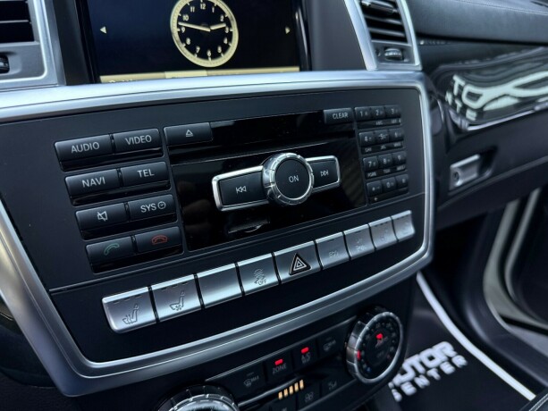 mercedes-benz-gl-bensin-2015-big-26