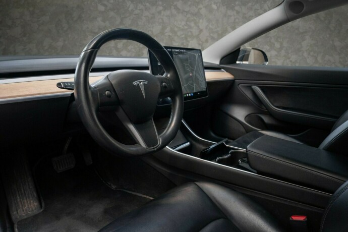 tesla-model-3-elektrisitet-2019-big-24