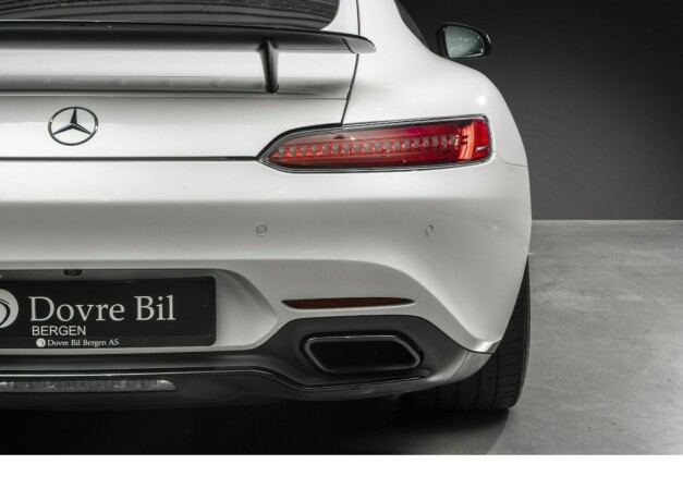 mercedes-benz-amg-gt-s-bensin-2015-big-9