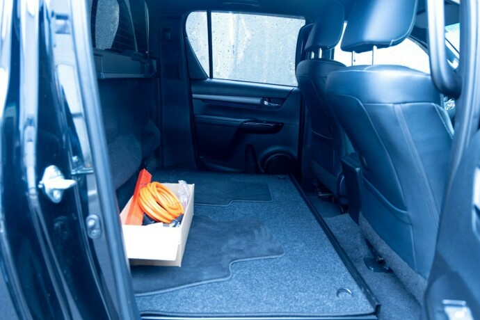 toyota-hilux-diesel-2024-big-14