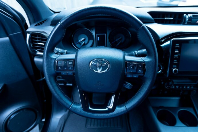 toyota-hilux-diesel-2024-big-17
