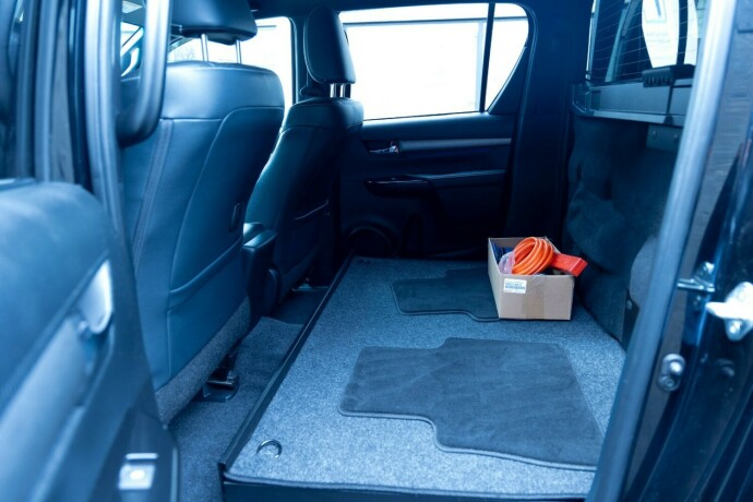 toyota-hilux-diesel-2024-big-11