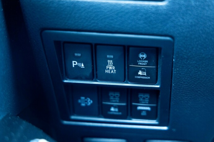 toyota-hilux-diesel-2024-big-19