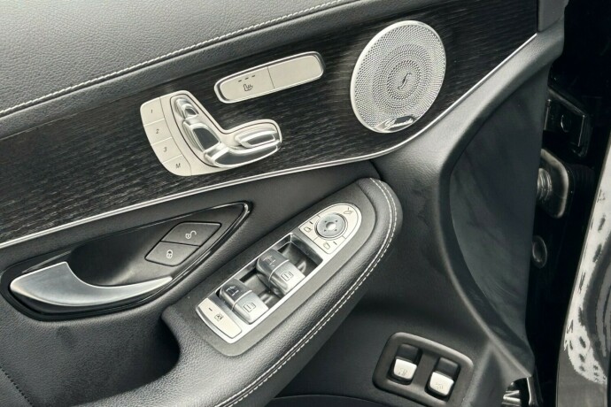 mercedes-benz-glc300-e-elektrisitetbensin-2021-big-22
