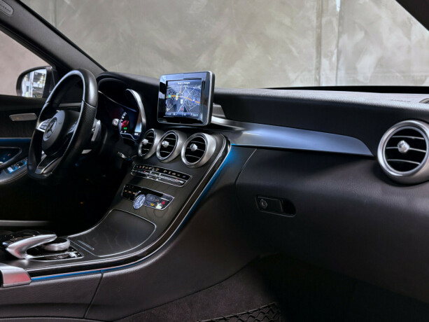 mercedes-benz-c-klasse-elektrisitetbensin-2017-big-6