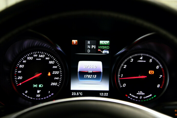 mercedes-benz-c-klasse-elektrisitetbensin-2017-big-16