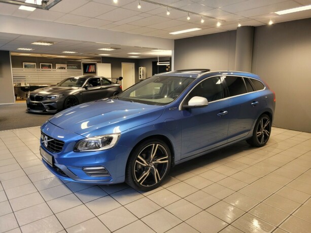 volvo-v60-plug-in-diesel-2017-big-7