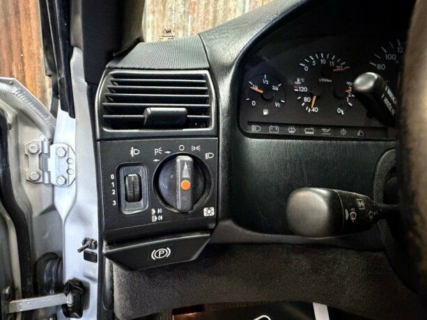 mercedes-benz-sl-bensin-1991-big-21