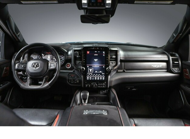 ram-1500-bensin-2021-big-15