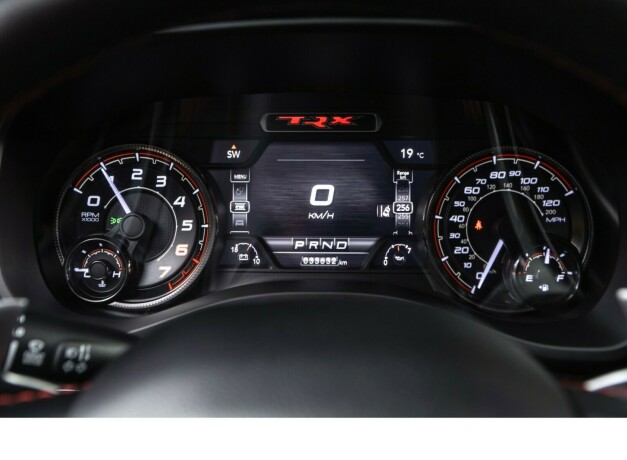 ram-1500-bensin-2021-big-17