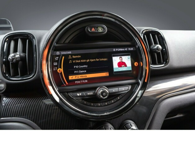 mini-countryman-elektrisitetbensin-2019-big-15