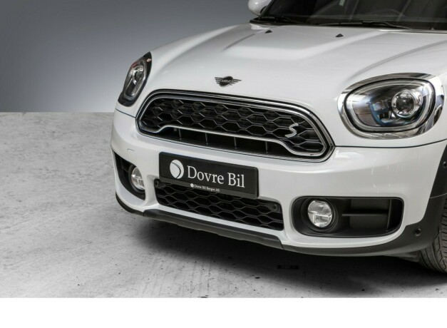 mini-countryman-elektrisitetbensin-2019-big-1