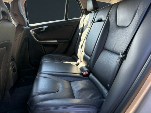 volvo-v60-elektrisitetdiesel-2014-big-12