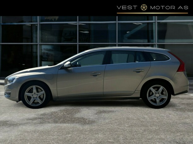volvo-v60-elektrisitetdiesel-2014-big-3