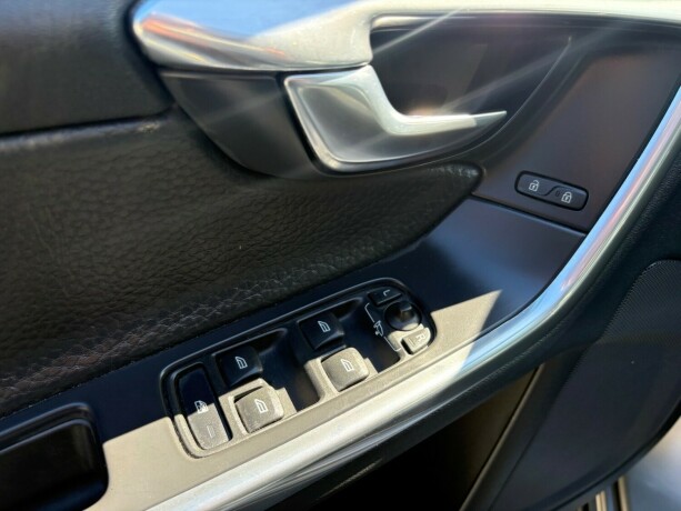 volvo-v60-elektrisitetdiesel-2014-big-11