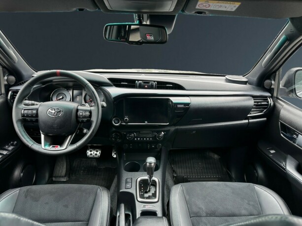 toyota-hilux-diesel-2025-big-11
