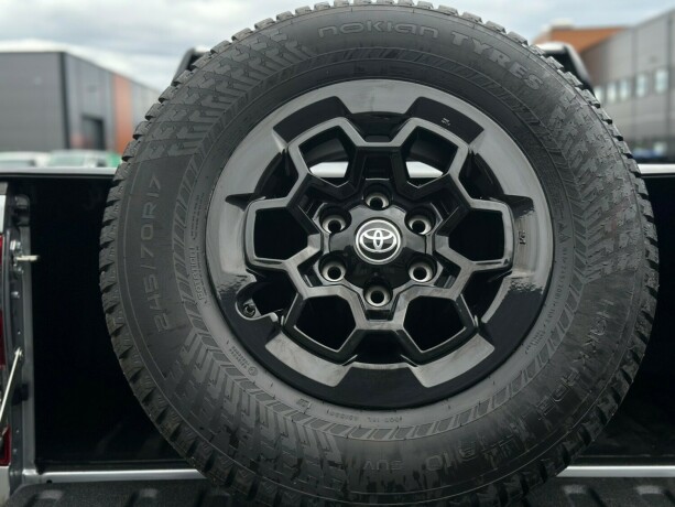 toyota-hilux-diesel-2025-big-34