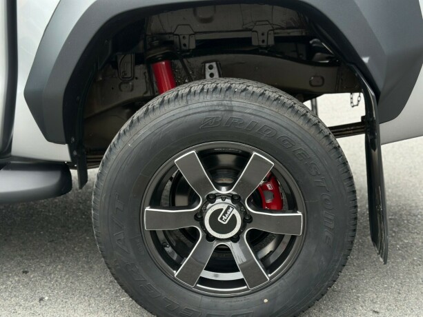 toyota-hilux-diesel-2025-big-33