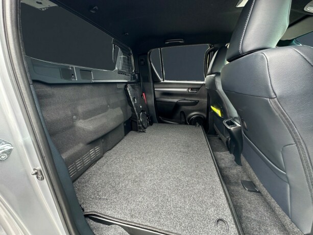 toyota-hilux-diesel-2025-big-14