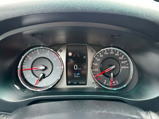 toyota-hilux-diesel-2025-big-35