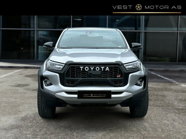 toyota-hilux-diesel-2025-big-1