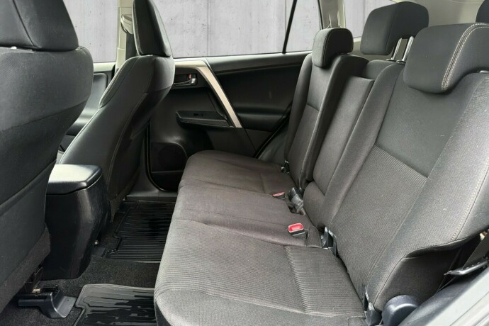 toyota-rav4-diesel-2014-big-16