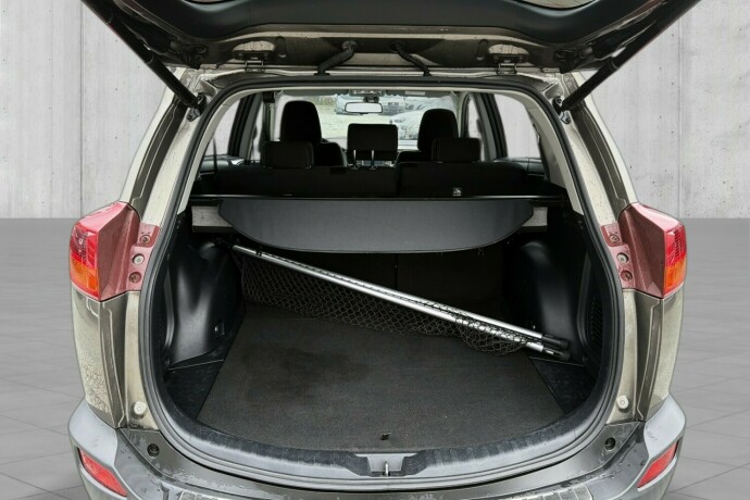 toyota-rav4-diesel-2014-big-18
