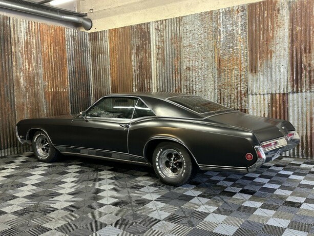buick-riviera-bensin-1969-big-12