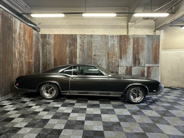 buick-riviera-bensin-1969-big-9