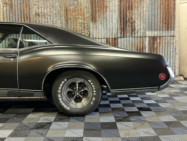 buick-riviera-bensin-1969-big-13