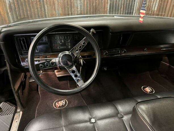 buick-riviera-bensin-1969-big-28