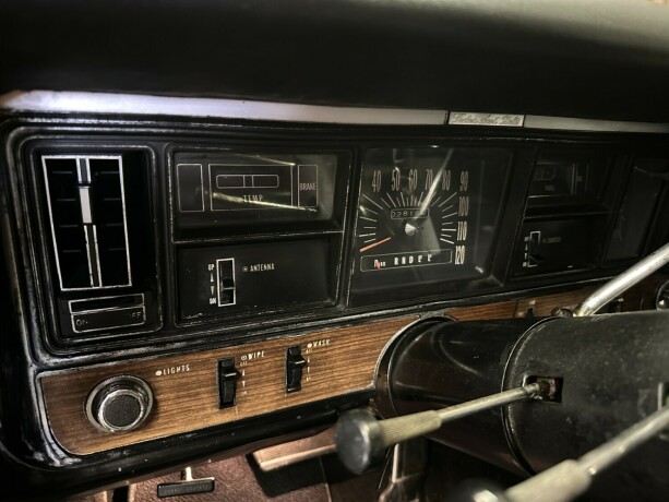 buick-riviera-bensin-1969-big-32