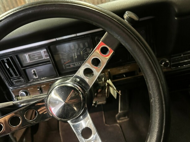 buick-riviera-bensin-1969-big-29
