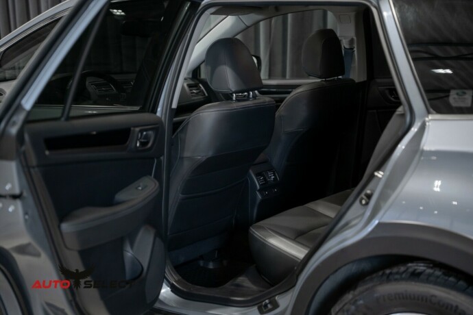 subaru-outback-bensin-2017-big-15