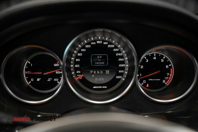 mercedes-benz-cls-bensin-2012-big-36