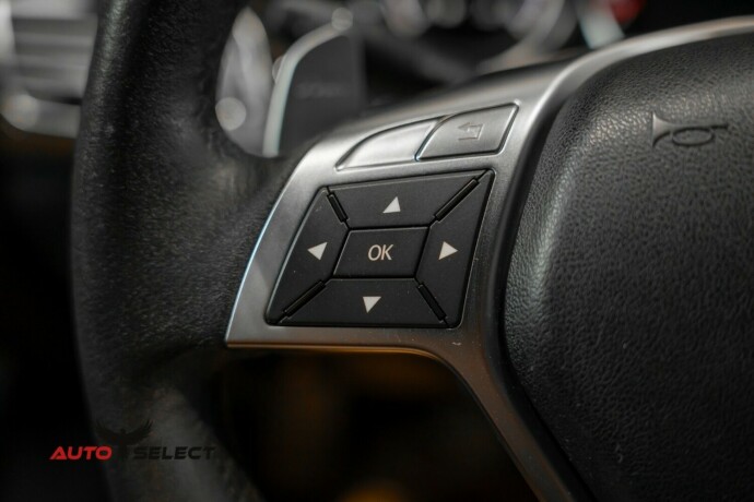 mercedes-benz-cls-bensin-2012-big-34