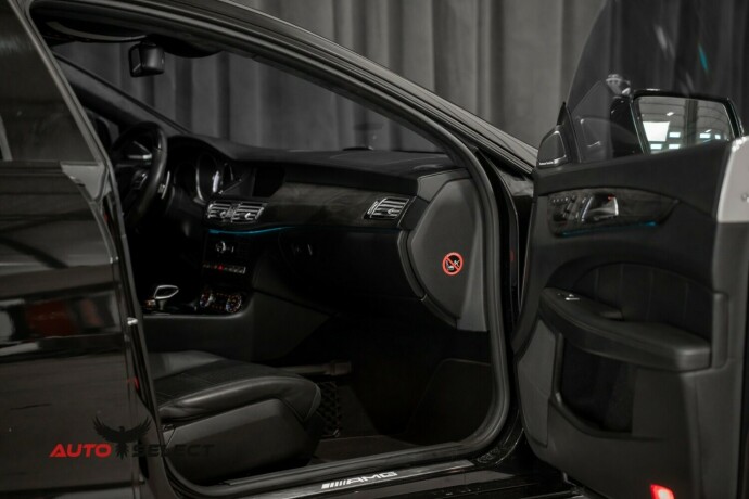 mercedes-benz-cls-bensin-2012-big-19
