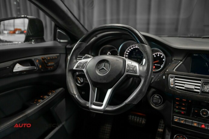mercedes-benz-cls-bensin-2012-big-30