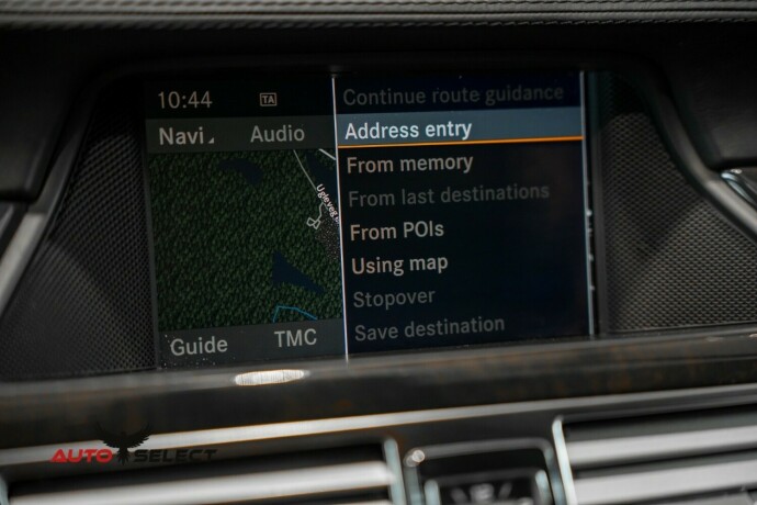 mercedes-benz-cls-bensin-2012-big-48