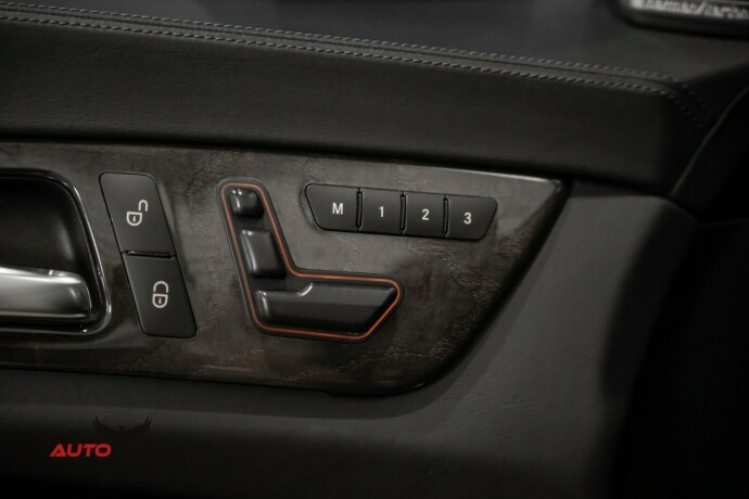 mercedes-benz-cls-bensin-2012-big-25